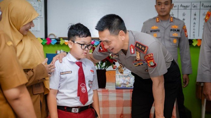 Hadir di SDN Jaksel, Kapolda Metro Ajak Siswa Berani Speak Up soal Bullying